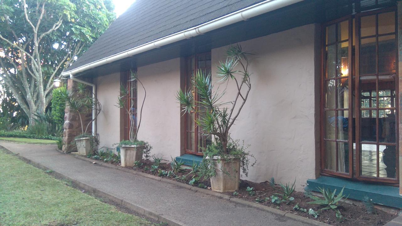 Phezulu Safari Park Villa Botha's Hill Екстериор снимка